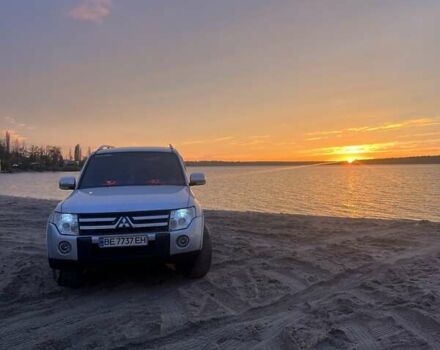 Сірий Міцубісі Паджеро, об'ємом двигуна 3.2 л та пробігом 295 тис. км за 13000 $, фото 2 на Automoto.ua