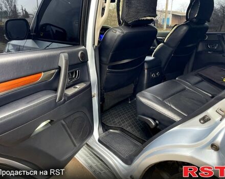 Сірий Міцубісі Паджеро, об'ємом двигуна 3.8 л та пробігом 213 тис. км за 10300 $, фото 5 на Automoto.ua