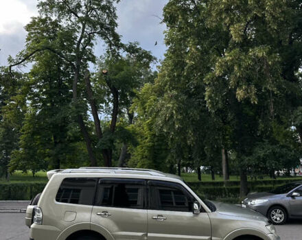 Серый Мицубиси Паджеро, объемом двигателя 3 л и пробегом 295 тыс. км за 9500 $, фото 7 на Automoto.ua