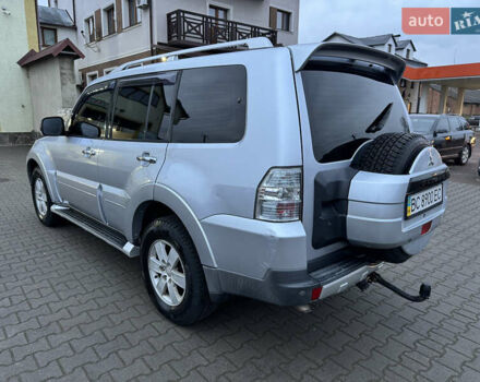 Серый Мицубиси Паджеро, объемом двигателя 3.2 л и пробегом 253 тыс. км за 12500 $, фото 8 на Automoto.ua