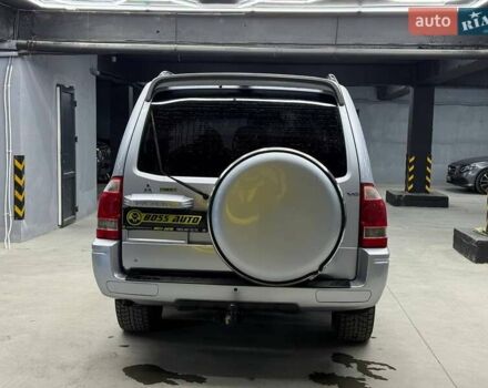 Серый Мицубиси Паджеро, объемом двигателя 3 л и пробегом 123 тыс. км за 13500 $, фото 4 на Automoto.ua
