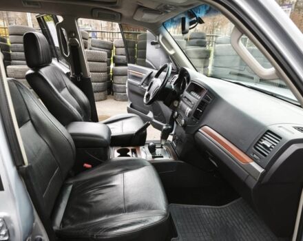 Сірий Міцубісі Паджеро, об'ємом двигуна 3 л та пробігом 170 тис. км за 11000 $, фото 4 на Automoto.ua