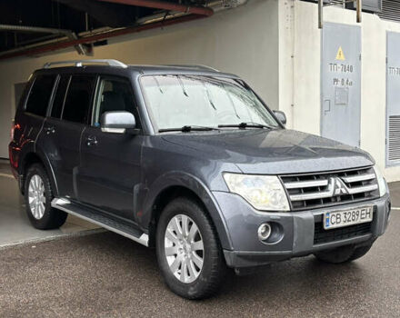 Сірий Міцубісі Паджеро, об'ємом двигуна 3.2 л та пробігом 235 тис. км за 10950 $, фото 5 на Automoto.ua
