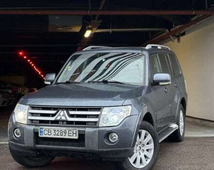 Сірий Міцубісі Паджеро, об'ємом двигуна 3.2 л та пробігом 235 тис. км за 10950 $, фото 1 на Automoto.ua