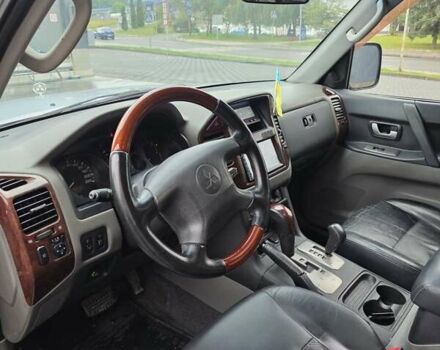 Сірий Міцубісі Паджеро, об'ємом двигуна 3 л та пробігом 396 тис. км за 7899 $, фото 16 на Automoto.ua