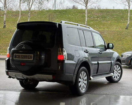 Сірий Міцубісі Паджеро, об'ємом двигуна 3.2 л та пробігом 235 тис. км за 10950 $, фото 3 на Automoto.ua