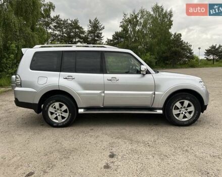 Сірий Міцубісі Паджеро, об'ємом двигуна 2.97 л та пробігом 187 тис. км за 10500 $, фото 5 на Automoto.ua