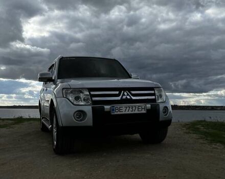 Сірий Міцубісі Паджеро, об'ємом двигуна 3.2 л та пробігом 295 тис. км за 13000 $, фото 6 на Automoto.ua