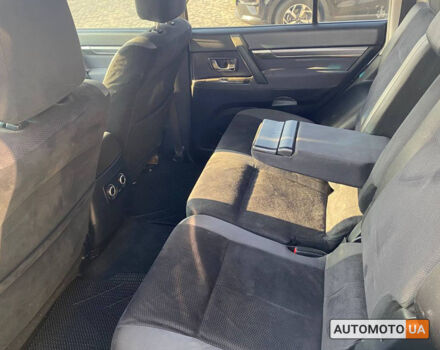 Сірий Міцубісі Паджеро, об'ємом двигуна 3.2 л та пробігом 260 тис. км за 15300 $, фото 23 на Automoto.ua