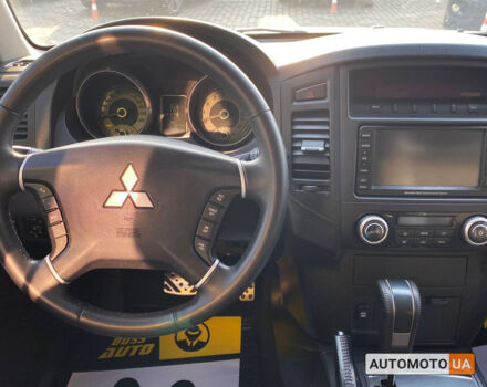 Сірий Міцубісі Паджеро, об'ємом двигуна 3.2 л та пробігом 260 тис. км за 15300 $, фото 13 на Automoto.ua