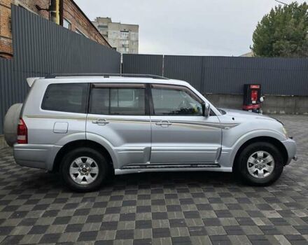 Сірий Міцубісі Паджеро, об'ємом двигуна 3 л та пробігом 396 тис. км за 7899 $, фото 3 на Automoto.ua