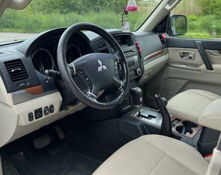 Сірий Міцубісі Паджеро, об'ємом двигуна 2.97 л та пробігом 187 тис. км за 10500 $, фото 11 на Automoto.ua