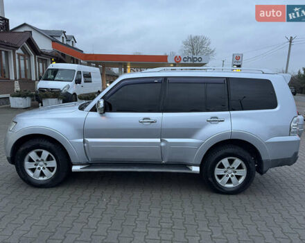 Серый Мицубиси Паджеро, объемом двигателя 3.2 л и пробегом 253 тыс. км за 12500 $, фото 3 на Automoto.ua