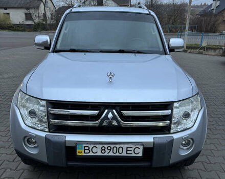 Серый Мицубиси Паджеро, объемом двигателя 3.2 л и пробегом 253 тыс. км за 12500 $, фото 1 на Automoto.ua