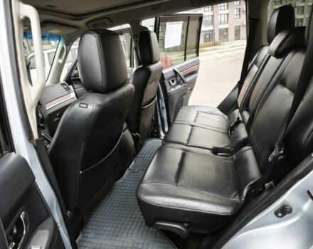 Сірий Міцубісі Паджеро, об'ємом двигуна 3 л та пробігом 170 тис. км за 11000 $, фото 2 на Automoto.ua