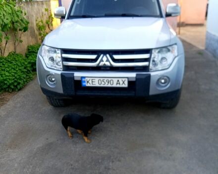 Сірий Міцубісі Паджеро, об'ємом двигуна 3 л та пробігом 240 тис. км за 11000 $, фото 2 на Automoto.ua