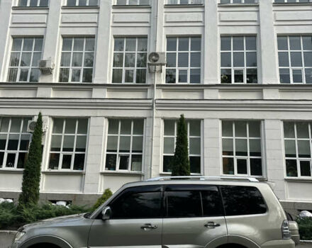 Серый Мицубиси Паджеро, объемом двигателя 3 л и пробегом 295 тыс. км за 9500 $, фото 8 на Automoto.ua