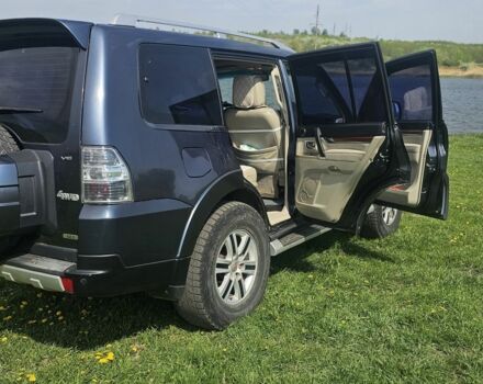 Сірий Міцубісі Паджеро, об'ємом двигуна 3 л та пробігом 300 тис. км за 11500 $, фото 4 на Automoto.ua