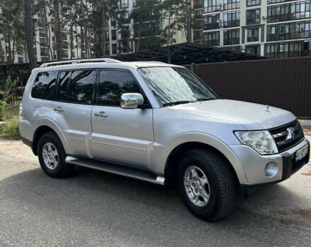 Серый Мицубиси Паджеро, объемом двигателя 2.97 л и пробегом 220 тыс. км за 12900 $, фото 2 на Automoto.ua