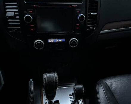 Серый Мицубиси Паджеро, объемом двигателя 3.2 л и пробегом 253 тыс. км за 12500 $, фото 15 на Automoto.ua