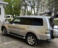 Серый Мицубиси Паджеро, объемом двигателя 3.8 л и пробегом 243 тыс. км за 13500 $, фото 5 на Automoto.ua