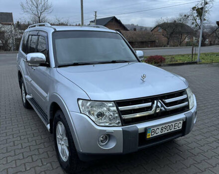 Серый Мицубиси Паджеро, объемом двигателя 3.2 л и пробегом 253 тыс. км за 12500 $, фото 4 на Automoto.ua