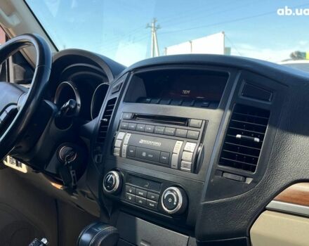 Сірий Міцубісі Паджеро, об'ємом двигуна 3 л та пробігом 162 тис. км за 11990 $, фото 43 на Automoto.ua