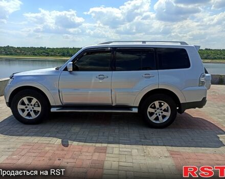 Серый Мицубиси Паджеро, объемом двигателя 3.8 л и пробегом 224 тыс. км за 10700 $, фото 1 на Automoto.ua