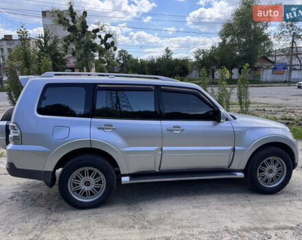 Сірий Міцубісі Паджеро, об'ємом двигуна 3 л та пробігом 215 тис. км за 12000 $, фото 4 на Automoto.ua