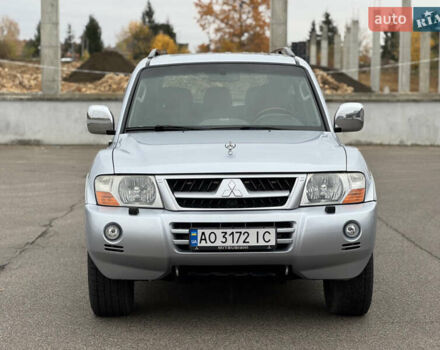 Сірий Міцубісі Паджеро, об'ємом двигуна 2.97 л та пробігом 211 тис. км за 10970 $, фото 3 на Automoto.ua