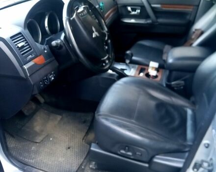 Сірий Міцубісі Паджеро, об'ємом двигуна 3 л та пробігом 240 тис. км за 11000 $, фото 5 на Automoto.ua