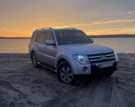 Сірий Міцубісі Паджеро, об'ємом двигуна 3.2 л та пробігом 295 тис. км за 13000 $, фото 1 на Automoto.ua