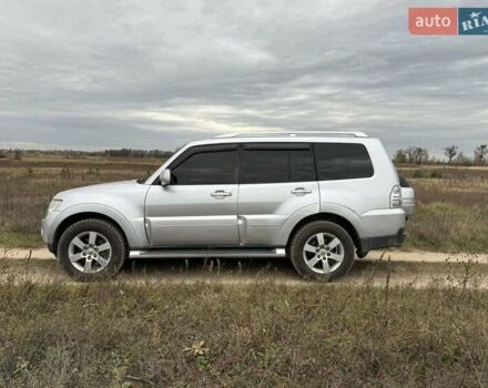 Серый Мицубиси Паджеро, объемом двигателя 3.2 л и пробегом 305 тыс. км за 10900 $, фото 5 на Automoto.ua