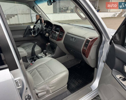 Сірий Міцубісі Паджеро, об'ємом двигуна 2.97 л та пробігом 211 тис. км за 10970 $, фото 27 на Automoto.ua
