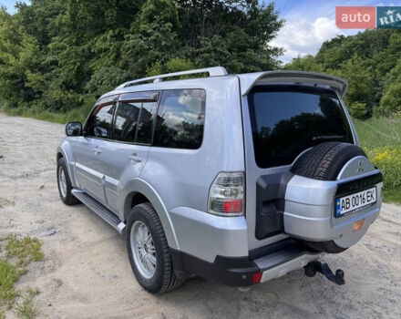 Сірий Міцубісі Паджеро, об'ємом двигуна 3 л та пробігом 215 тис. км за 12000 $, фото 2 на Automoto.ua