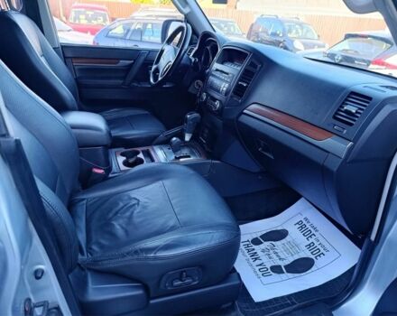 Серый Мицубиси Паджеро, объемом двигателя 3.2 л и пробегом 254 тыс. км за 11500 $, фото 5 на Automoto.ua