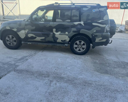 Серый Мицубиси Паджеро, объемом двигателя 3 л и пробегом 199 тыс. км за 11500 $, фото 3 на Automoto.ua