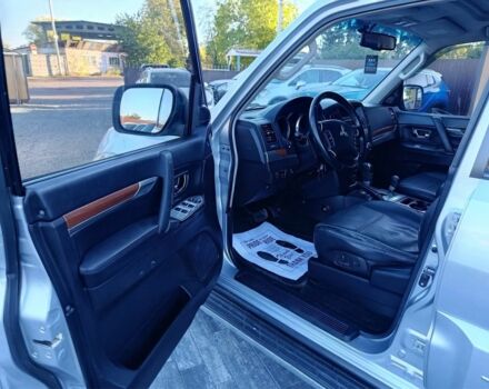 Серый Мицубиси Паджеро, объемом двигателя 3.2 л и пробегом 254 тыс. км за 11500 $, фото 6 на Automoto.ua