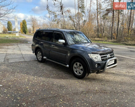 Мицубиси Паджеро 2008 в Чугуеве на Automoto.ua Серый Мицубиси Паджеро, объемом двигателя 2.97 л и пробегом 182 тыс. км за 11800 $, фото 2 на Automoto.ua