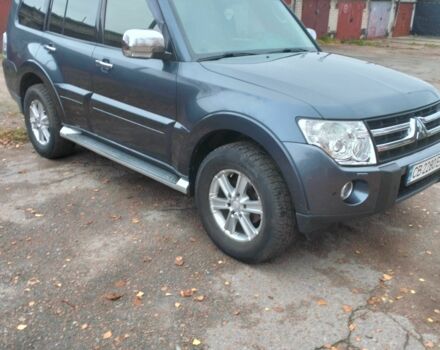 Сірий Міцубісі Паджеро, об'ємом двигуна 3 л та пробігом 270 тис. км за 14400 $, фото 1 на Automoto.ua