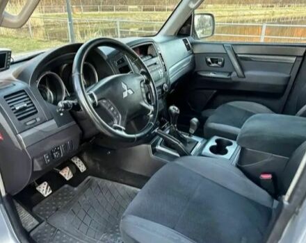 Серый Мицубиси Паджеро, объемом двигателя 3.2 л и пробегом 197 тыс. км за 3000 $, фото 7 на Automoto.ua