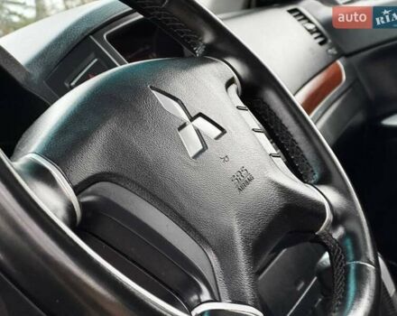 Серый Мицубиси Паджеро, объемом двигателя 2.97 л и пробегом 198 тыс. км за 10000 $, фото 23 на Automoto.ua