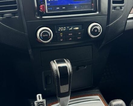 Сірий Міцубісі Паджеро, об'ємом двигуна 3 л та пробігом 191 тис. км за 9999 $, фото 13 на Automoto.ua