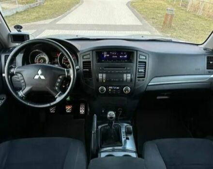 Серый Мицубиси Паджеро, объемом двигателя 3.2 л и пробегом 199 тыс. км за 2900 $, фото 6 на Automoto.ua