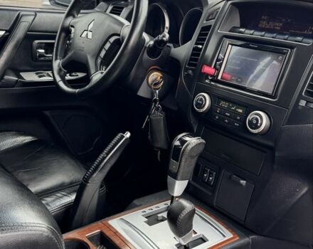 Сірий Міцубісі Паджеро, об'ємом двигуна 3 л та пробігом 191 тис. км за 9999 $, фото 18 на Automoto.ua