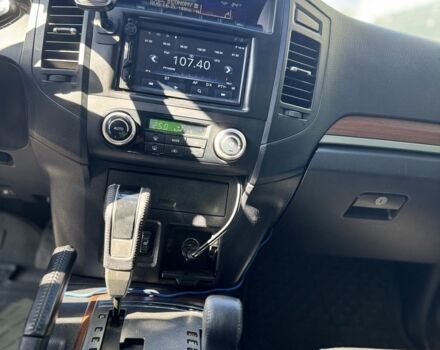 Серый Мицубиси Паджеро, объемом двигателя 3 л и пробегом 340 тыс. км за 10600 $, фото 4 на Automoto.ua