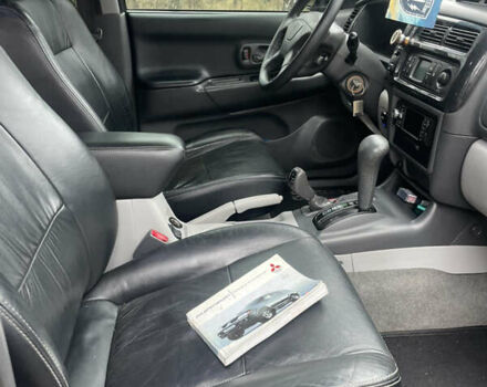 Серый Мицубиси Паджеро, объемом двигателя 3 л и пробегом 290 тыс. км за 9000 $, фото 17 на Automoto.ua