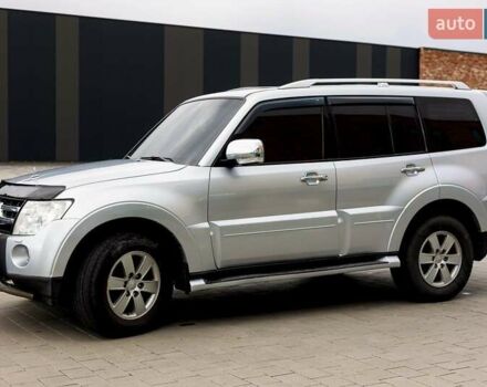 Сірий Міцубісі Паджеро, об'ємом двигуна 2.97 л та пробігом 203 тис. км за 11500 $, фото 4 на Automoto.ua