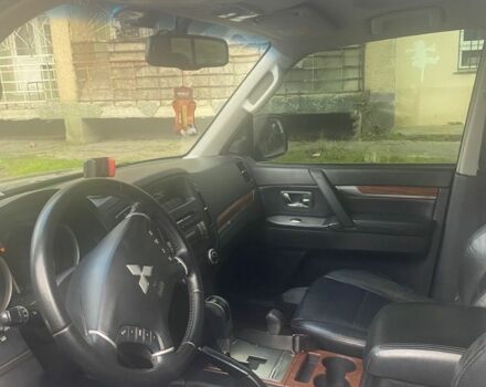 Сірий Міцубісі Паджеро, об'ємом двигуна 3.2 л та пробігом 320 тис. км за 10000 $, фото 10 на Automoto.ua