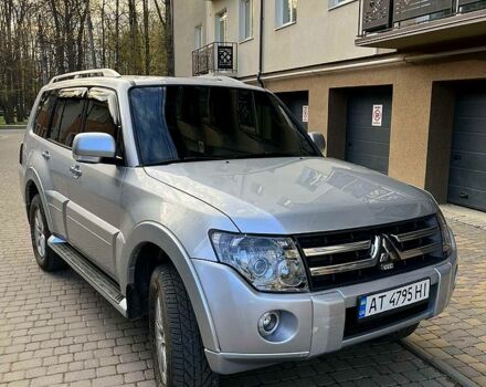Сірий Міцубісі Паджеро, об'ємом двигуна 3 л та пробігом 211 тис. км за 10700 $, фото 12 на Automoto.ua